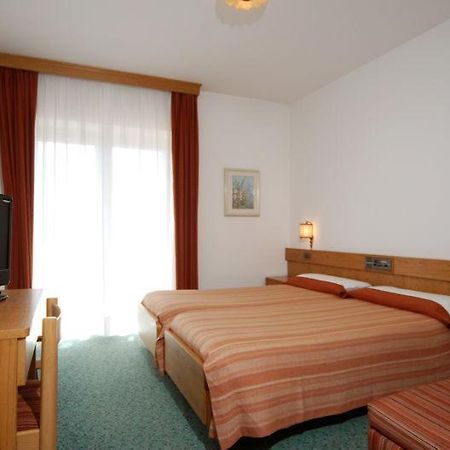 Hotel Garden Кавалезе Екстериор снимка