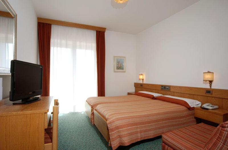 Hotel Garden Кавалезе Екстериор снимка